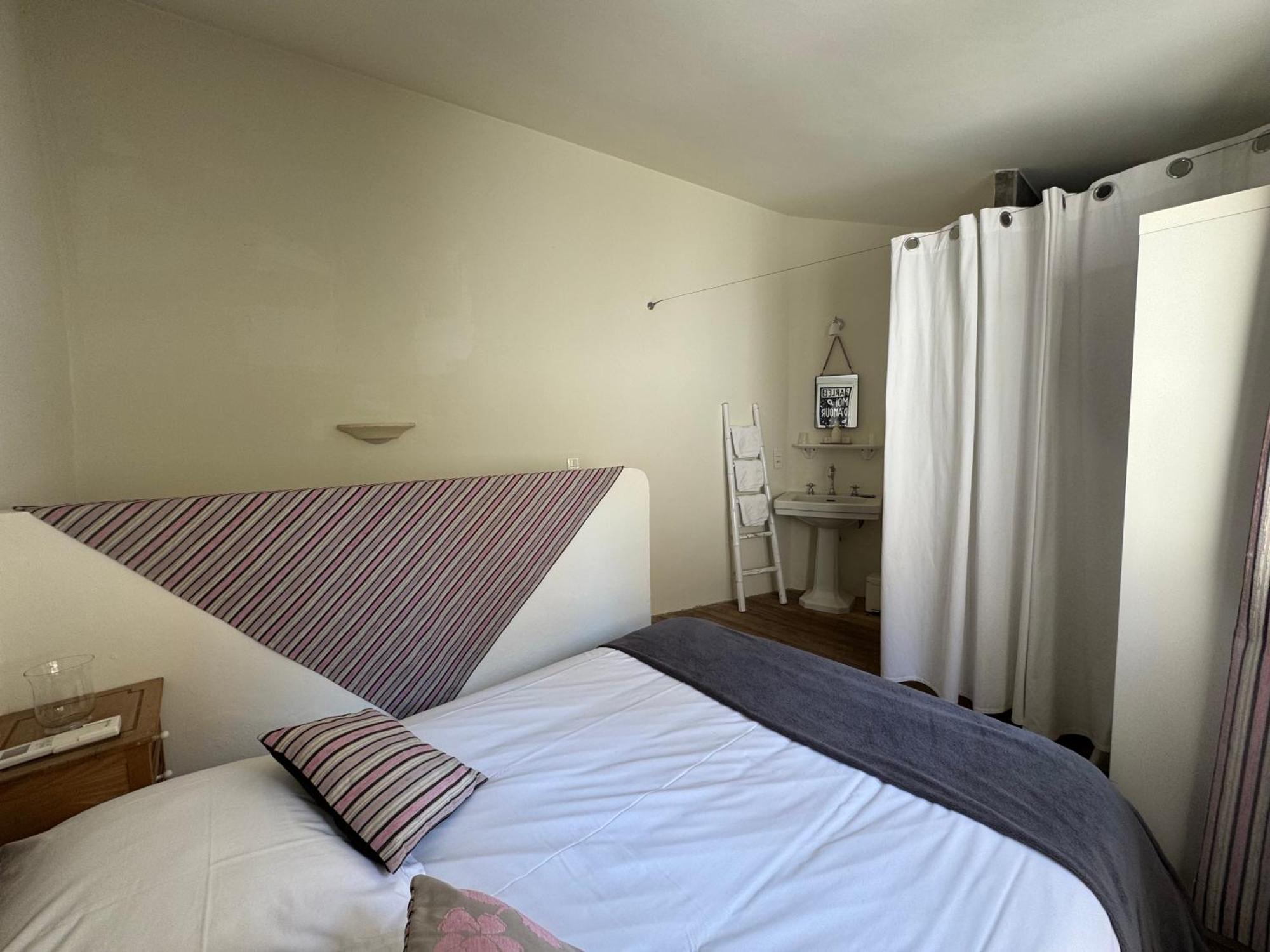 Chambre Deluxe (2 Adultes + 1 Enfant)