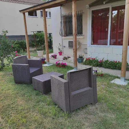 Studio 30M2-3